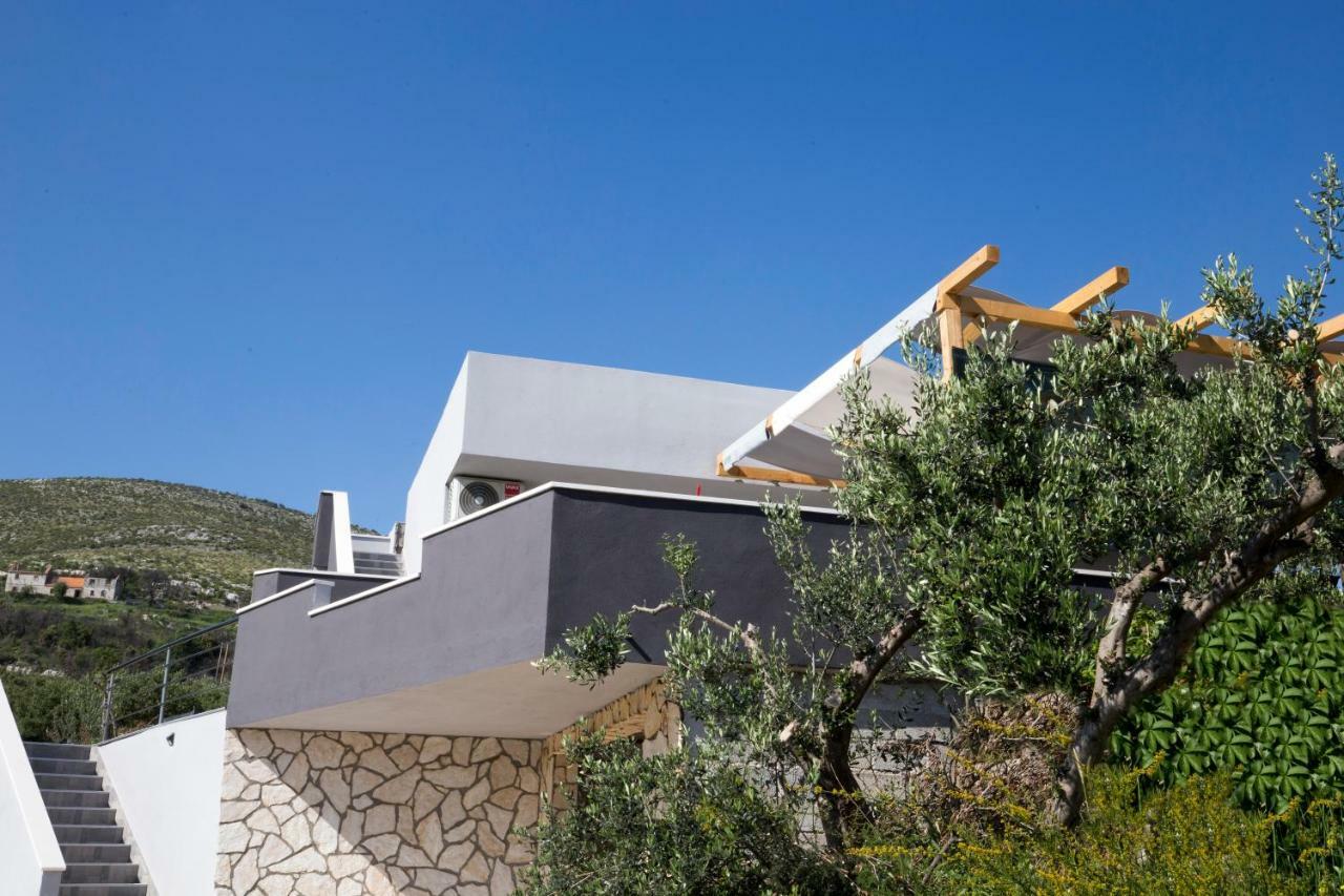 Holiday House M&A&K With Swimming Pool Kaštel Štafilić Eksteriør bilde